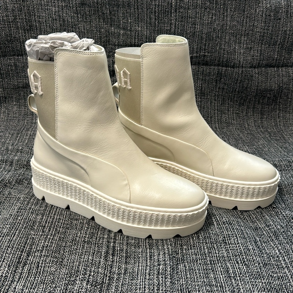 PUMA - FENTY - Chelsea Sneaker Boots - women’s size 8.5 - Vanila Ice